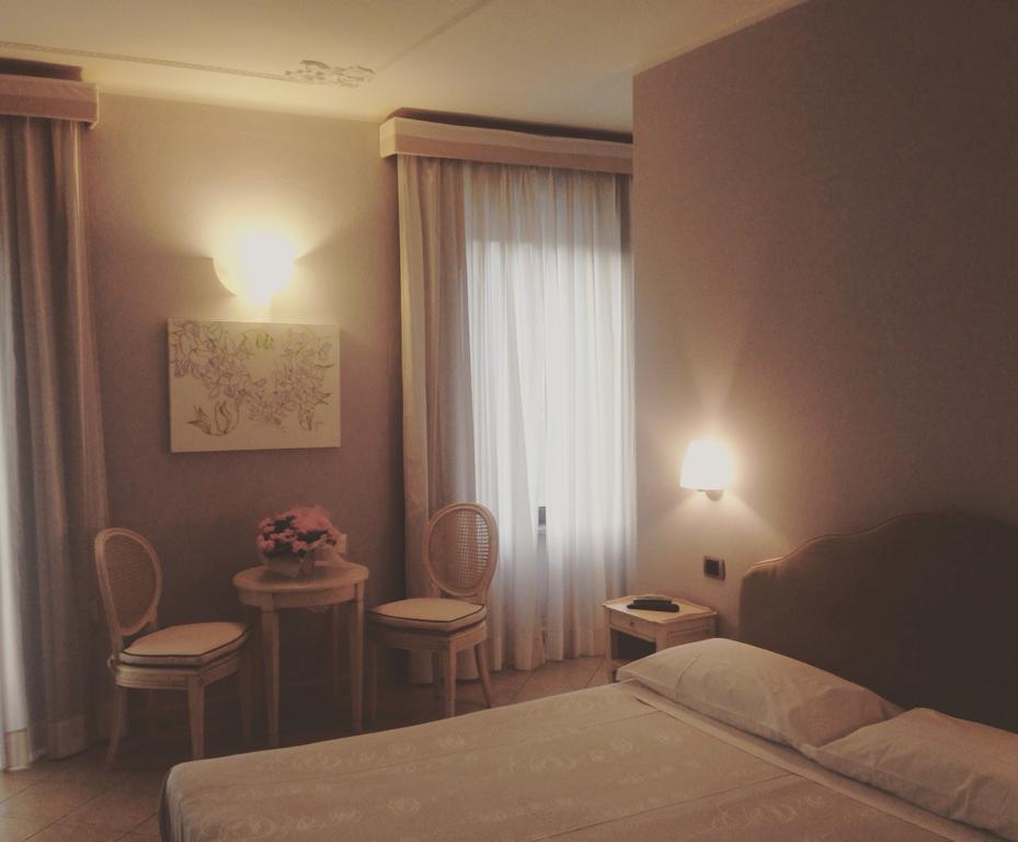 Hotel Langa In 코르테밀리아 외부 사진